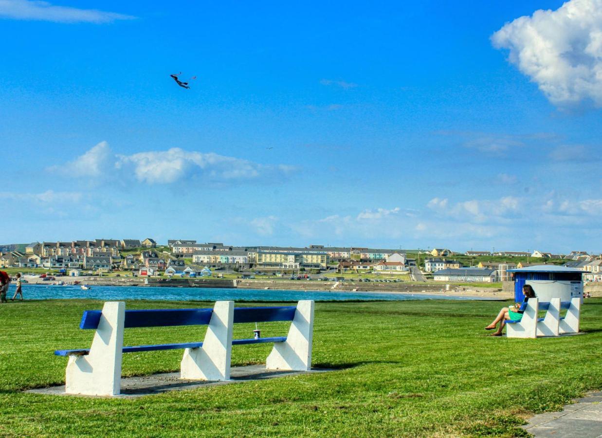 Kilkee Townhouse By Trident Holiday Homes Exterior photo